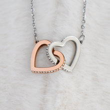 Charger l&#39;image dans la galerie, Granddaughters Heart To Heart Necklace &amp; Message Card